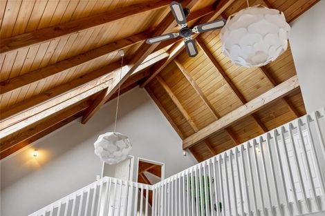 Photo of property in 7 Kerlin Crescent, West Harbour, Auckland, 0618