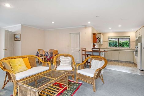 Photo of property in 11 Sutherland Crescent, Westbrook, Palmerston North, 4412