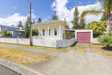 Photo of property in 92 Te Awa Avenue, Te Awa, Napier, 4110