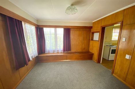 Photo of property in 1 Albert Street, Dannevirke, 4930