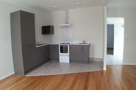 Photo of property in 5 West Coast Road, Glen Eden, Auckland, 0602