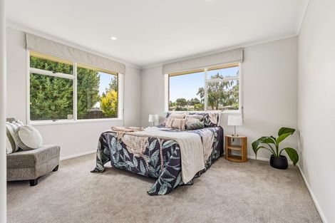 Photo of property in 53 Oakfield Crescent, Pukete, Hamilton, 3200