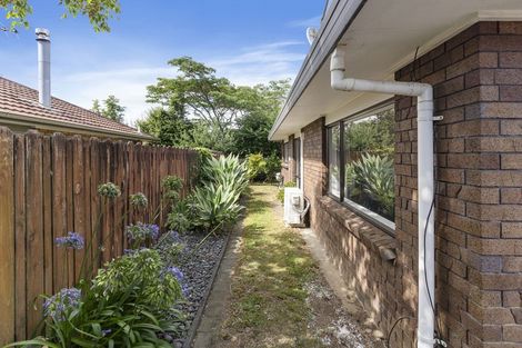 Photo of property in 2/17 Seneca Court, Golflands, Auckland, 2013