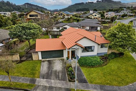 Photo of property in 2 Birkinshaw Grove, Riverstone Terraces, Upper Hutt, 5018