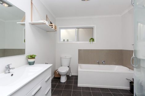 Photo of property in 43 Belair Avenue, Blagdon, New Plymouth, 4310