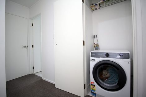 Photo of property in 2 Harbour Lights Close, West Harbour, Auckland, 0618