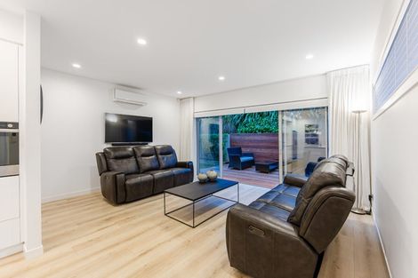 Photo of property in 21 Caldera Drive, Long Bay, Auckland, 0630