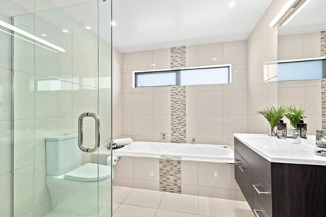 Photo of property in 20 Liquidambar Drive, Hobsonville, Auckland, 0616