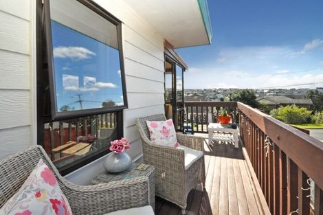 Photo of property in 1/18 Manuwai Road, Torbay, Auckland, 0630