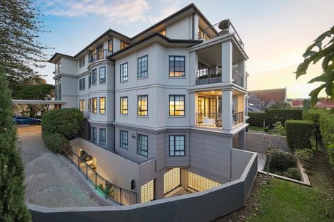 Photo of property in Gb/2 Bassett Road, Remuera, Auckland, 1050