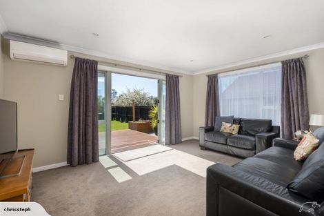 Photo of property in 18 Heathglen Avenue, Parklands, Christchurch, 8083