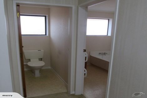 Photo of property in 4a Richmond Street, Wallaceville, Upper Hutt, 5018