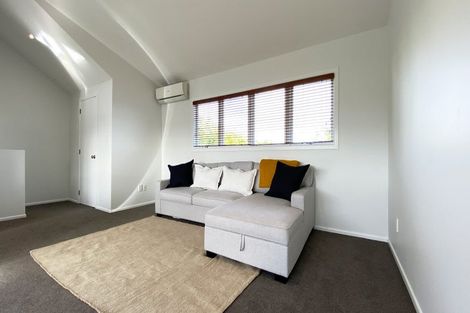 Photo of property in 2 Brassey Road, Birkenhead, Auckland, 0626