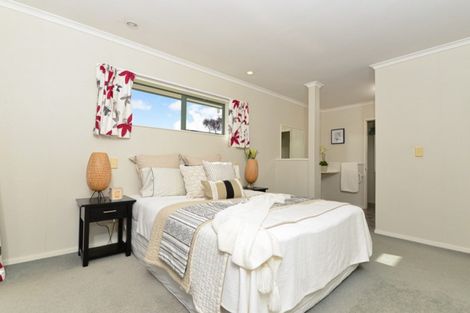 Photo of property in 1 Castlewold Place, Huntington, Hamilton, 3210