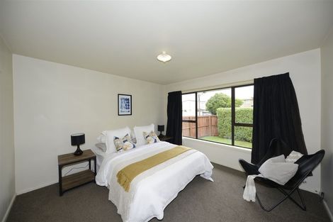 Photo of property in 156 Avonhead Road, Avonhead, Christchurch, 8042