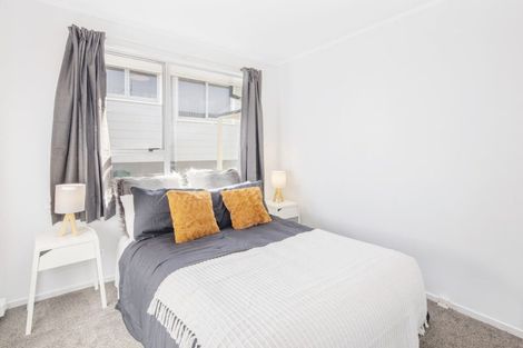 Photo of property in 63 Ruskin Road, Newlands, Wellington, 6037