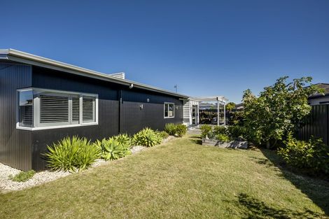 Photo of property in 14 Pacific Avenue, Poraiti, Napier, 4112
