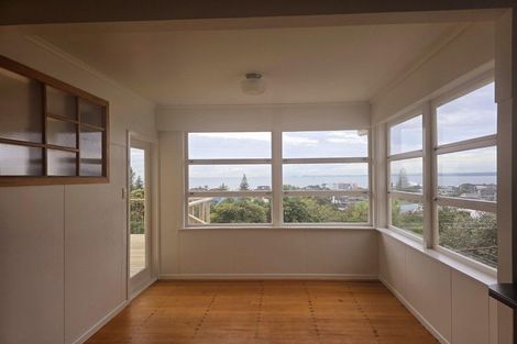 Photo of property in 19 Prospect Terrace, Milford, Auckland, 0620