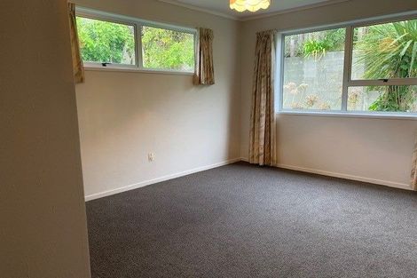 Photo of property in 15 Fyvie Avenue, Tawa, Wellington, 5028