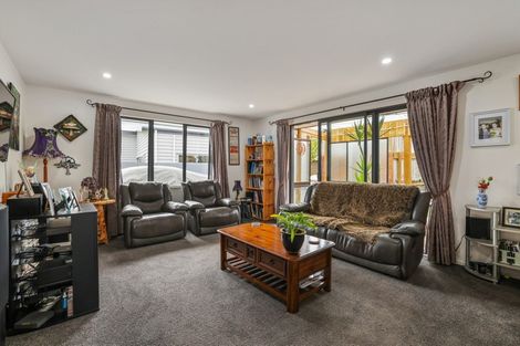 Photo of property in 2/183a Palmers Road, New Brighton, Christchurch, 8083