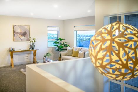 Photo of property in 34a Exmouth Road, Northcote, Auckland, 0627