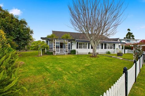 Photo of property in 33 Bramley Drive, Omokoroa, 3114