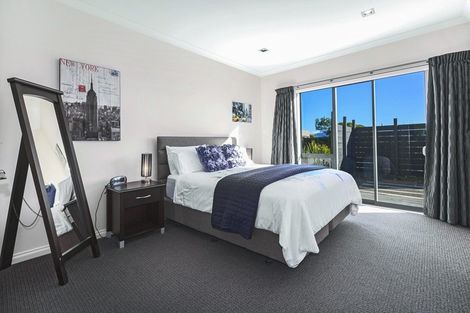 Photo of property in 11 Pharazyn Avenue, Waikanae Beach, Waikanae, 5036