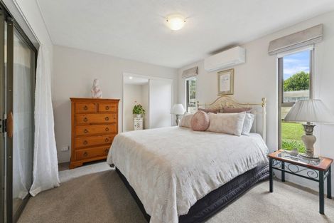 Photo of property in 2 Langton Road, Stanmore Bay, Whangaparaoa, 0932