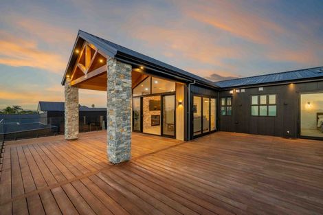 Photo of property in 9 Fisk Road, Pukekohe, 2120