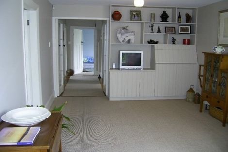 Photo of property in 124 Somerfield Street, Somerfield, Christchurch, 8024