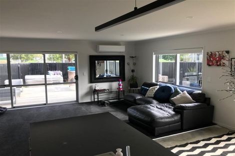 Photo of property in 14 Passchendaele Grove, Trentham, Upper Hutt, 5018