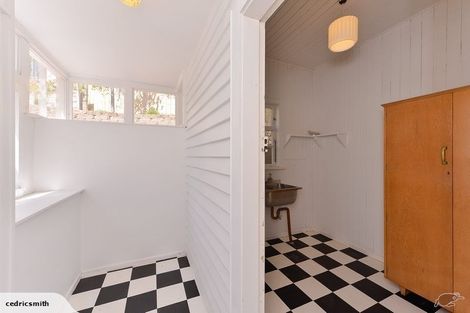 Photo of property in 6 David Crescent, Karori, Wellington, 6012