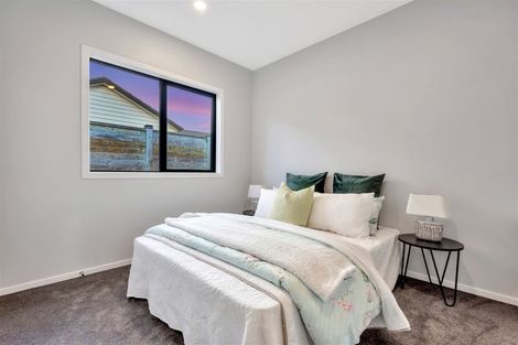 Photo of property in 18 Lewis Younie Road, Kumeu, 0810