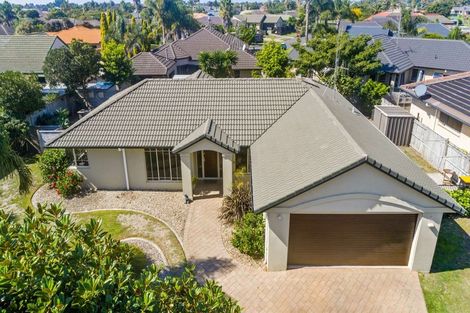 Photo of property in 25 Carribean Place, Papamoa Beach, Papamoa, 3118