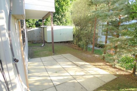 Photo of property in 2/23 Flaunty Place, West Harbour, Auckland, 0618