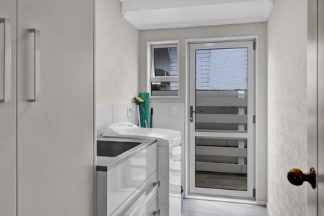 Photo of property in 11 Grey Street, Hawera, 4610