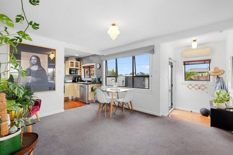 Photo of property in 51 Upjohn Street, Brooklands, New Plymouth, 4310