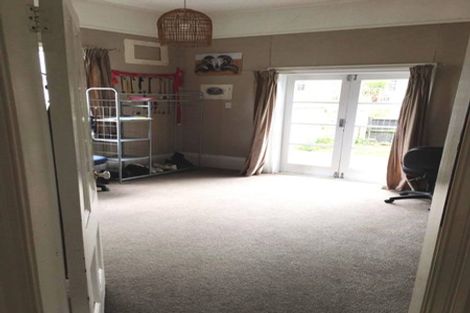 Photo of property in 74 Edward Avenue, Edgeware, Christchurch, 8013