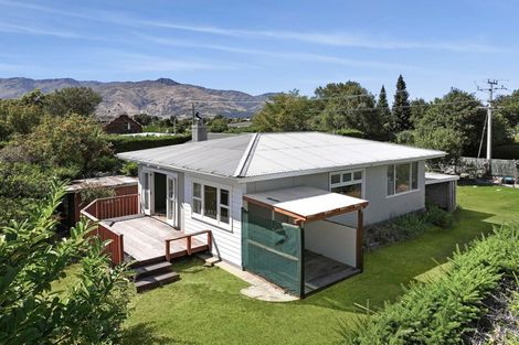 Photo of property in 48 Capell Avenue, Lake Hawea, Wanaka, 9382