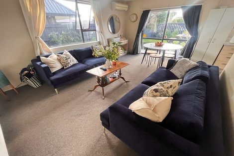 Photo of property in 2/41 Beauford Place, Parklands, Christchurch, 8083