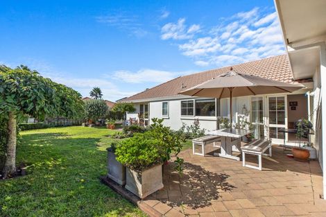Photo of property in 25 Palm Beach Boulevard, Papamoa Beach, Papamoa, 3118