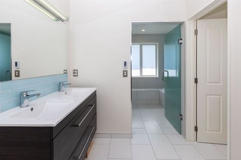 Photo of property in 141 Centaurus Road, Saint Martins, Christchurch, 8022