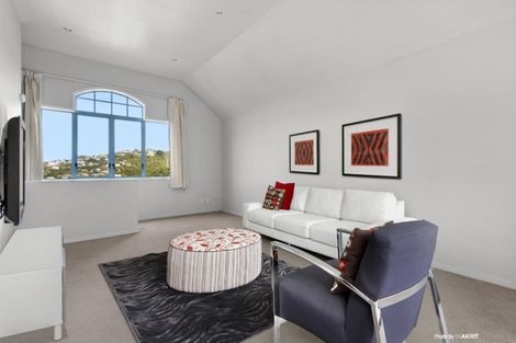 Photo of property in 7/93a Kelburn Parade, Kelburn, Wellington, 6012