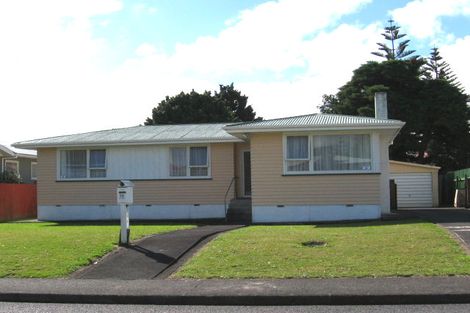 Photo of property in 53 Graham Avenue, Te Atatu Peninsula, Auckland, 0610