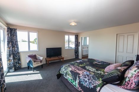 Photo of property in 249 Fifield Terrace, Opawa, Christchurch, 8023
