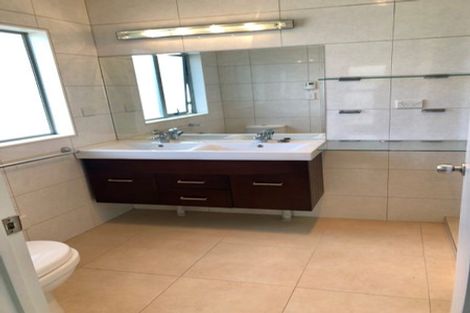 Photo of property in 25a William Souter Street, Forrest Hill, Auckland, 0620