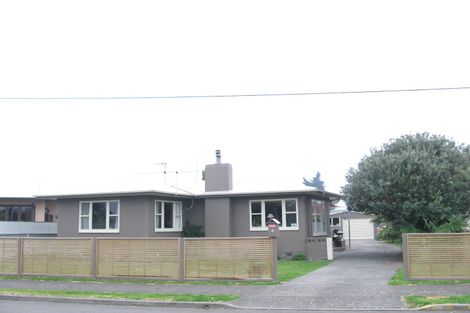 Photo of property in 4 Corbett Place, Onekawa, Napier, 4110