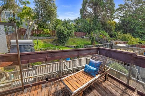 Photo of property in 28 Stapleford Crescent, Browns Bay, Auckland, 0630