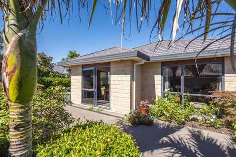 Photo of property in 82 Regent Drive, Paraparaumu Beach, Paraparaumu, 5032
