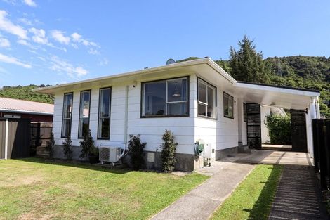 Photo of property in 208a California Drive, Totara Park, Upper Hutt, 5018